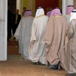 La delegación saudí, a su llegada a La Moncloa con motivo del encuentro entre el presidente del Gobierno y el príncipe Salman, tras firmar con Navantia