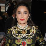 Salma Hayek acoge a sus tres hijastros como parte de su familia