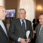 El presidente del Consejo Regional de Cámaras, Vicente Villagrá, junto a Antonio Méndez Pozo y Manuel Vidal