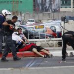 Médicos israelíes chequean al autor de los apuñalamientos en Tel Aviv