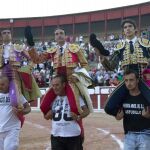 Perera, Ponce y Castella a hombros en Zamora