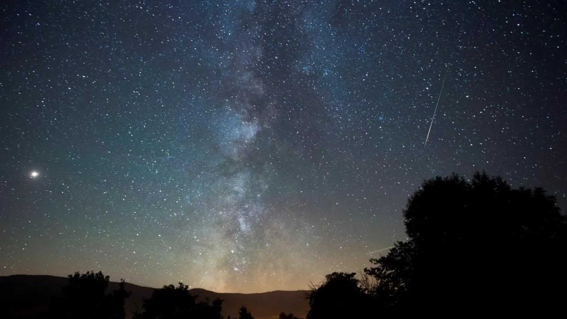 Las Perseidas o lágrimas de San Lorenzo, la lluvia estelar del verano. (Foto: Efe)