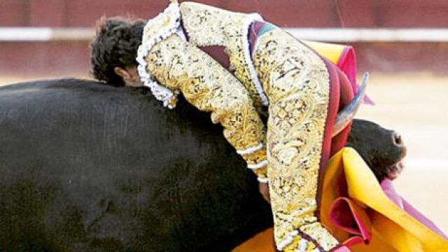 Tomás fue cogido por el segundo y Perera herido grave al replicar