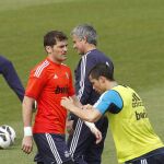 Mourinho y Casillas, técnico y jugador en el Real Madrid de entonces