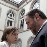 la ex presidenta del Parlament, Carme Forcadell, junto al ex vicepresidente de la Generalitat, Oriol Junqueras, tambien condenado por el "procés" y los dos disfrutan del tercer grado