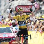 El británico Chris Froome celebra el triunfo