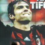 Berlusconi culpa a Kaká de su retroceso electoral