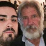 El actor accedió a hacerse fotos con algunas de las personas que se encontraban en el local