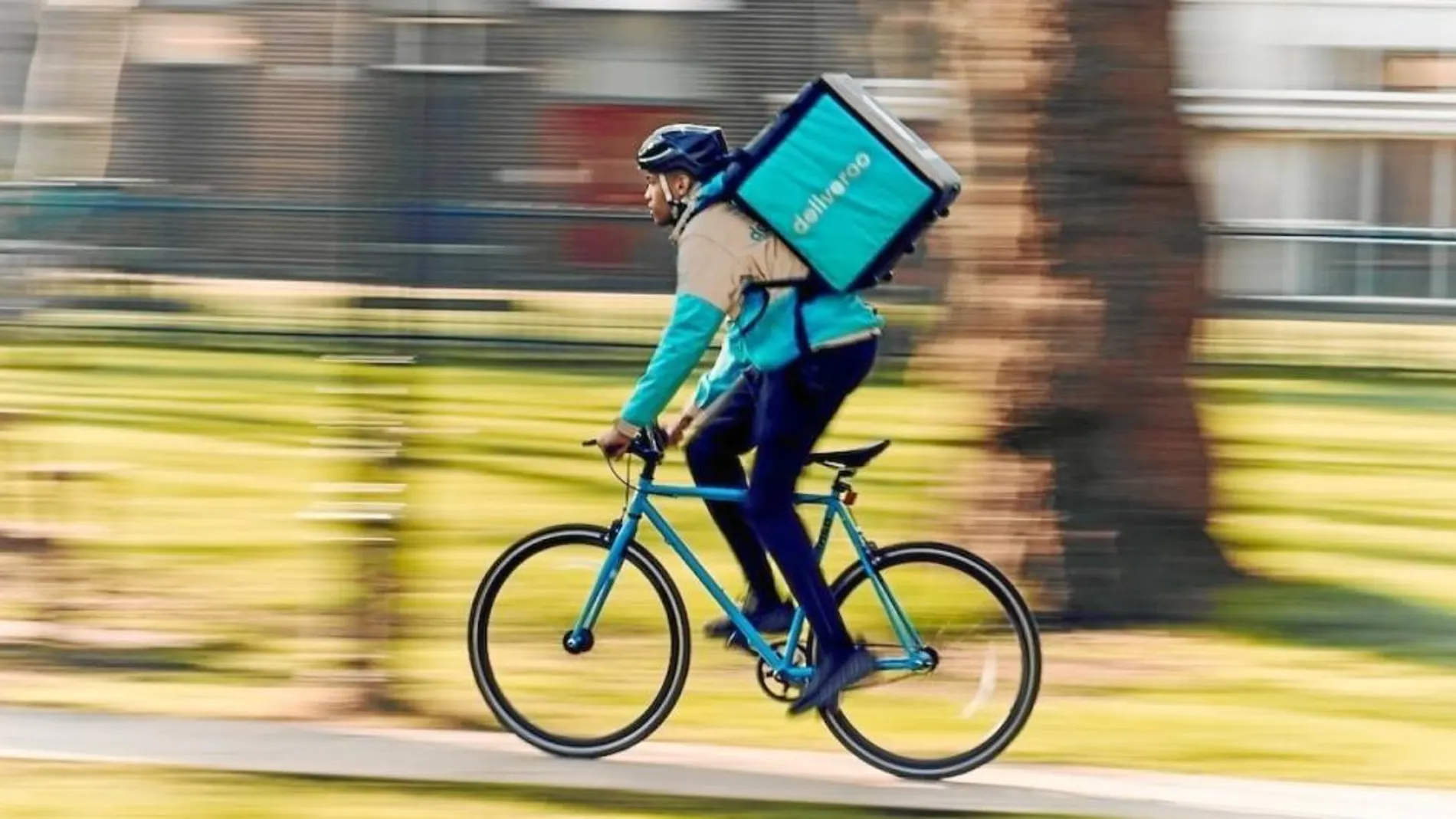 Murcia amplía el reparto de comida a domicilio más allá de las 22:00 horas