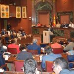 La Razón. El consejero de Fomento, Patricio Valverde, ayer durante su intervención en la Asamblea Regional abogando por la llegada inmediata de la Alta Velocidad a la Región