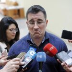 El secretario de Organización de Podemos Galicia y diputado de En Marea, Juan Merlo, ha anunciado su decisión de dimitir de ambos cargos, tras admitir que no posee un título de ingeniero que figura en su currículum