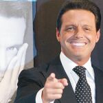 Luis Miguel aprovechó su estancia en la isla para jugar al golf en la isla