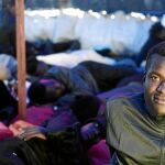 Uno de los migrantes que viajan en el «Aquarius» y que mañana desembarcará en Valencia / Reuters