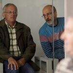 Juan María Múgica (i) y Luis Ignacio Iruretagoyena (d), dos de los cuatro etarras a los que la Audiencia Nacional ha juzgado por intentar matar 3 veces en 2001 con un lanzamisiles al entonces presidente del Gobierno, José María Aznar