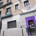 El inmueble okupado hace apenas dos semanas en el pasaje Sant Bernat del barrio del Raval