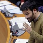 El Conseller de Educación, Vicent Marzá, durante una intervención en Las Cortes valencianas