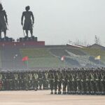 Vigilancia. Aunque el Gobierno dice que en Naypyidaw viven cerca de un millón de personas, por sus calles no transita más de un coche por minuto