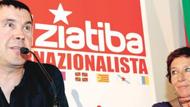 Otegi se erige en portavoz de la lista que el TC avaló