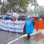 La manifestación de Sevilla fue la más numerosa de todas las que se desarrollaron ayer por la mañana en las capitales de provincia