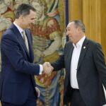 El Rey Felipe VI ha recibido hoy en el Palacio de la Zarzuela al portavoz de Compromís, Joan Baldoví