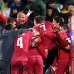 Los jugadores serbios celebran el gol de la victoria ante Brasil