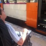 Cristian, el universitario que reclama a Renfe una rampa para poder ir a la universidad