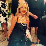 Carmen Lomana