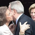 La Reina, con su hermano, operado en Londres