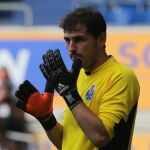 Iker Casiilas en su primer partido en el Oporto