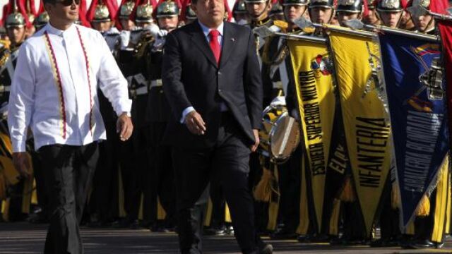 El «eje chavista» se aferra al poder