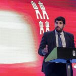 El presidente de la Región, Fernando López Miras en un momento de su discurso en el acto institucional del Día de la Región. LA RAZÓN