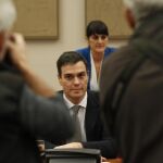 Pedro Sánchez durante la reunión los grupos socialistas del Congreso y el Senado