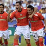 El delantero valencianista Aduriz (derecha), uno de los convocados por Del Bosque