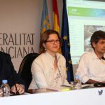 El conseller de Transparencia, Manuel Alcaraz, junto a la de Agricultura, Elena Cebrián, y el gerente de la Epsar