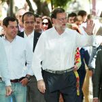 Mariano Rajoy junto a Juanma Moreno, Rafael Hernando, Gabriel Amat y Javier Arenas, ayer en Almería