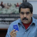 Maduro, en una reunión con miembros de su gabinete de Gobierno en el Palacio Presidencial.