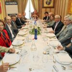 Los asistentes a la tertulia de debate sobre la nueva ley antitabaco