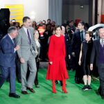 Los Reyes acompañados por el director de ARCO, Carlos Urroz (d) y el presidente de Ifema, Clemente González Soler (2i), durante la inauguración oficial de la Feria Internacional de Arte Contemporáneo.