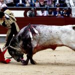 Derechazo de Paco Ureña a «Agitador» de Fuente Ymbro