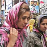 La cita con las urnas ablanda a Ahmadineyad