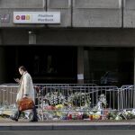 Homenajes a las víctimas en la estación de Metro de Maelbeek en 2016