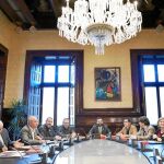 El presidente del Parlamento catalán, Roger Torrent, presidió ayer la primera reunión de la Mesa entre ERC y JxCat
