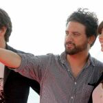 El director Eugenio Mira (c), junto a los actores Eduardo Noriega (i) y Bárbara Goenaga, durante la presentación de su película "Agnosia"en el marco del Festival de Cine Fantástico de Sitges