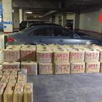 Se han incautado 2,7 toneladas de hachís y dos armas de guerra/@policía.es