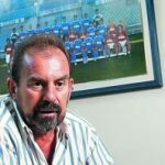 «A veces digo, un poco a lo bruto, que lo que debe hacer un entrenador es no estorbar. Sólo un 10 por ciento de ellos mejora a sus equipos» «A veces digo, un poco a lo bruto, que lo que debe hacer un entrenador es no estorbar. Sólo un 10 por ciento de ellos mejora a sus equipos»