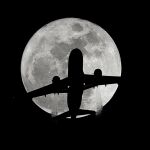 La Luna, fotografiada este mes de noviembre desde el aeropuerto de Los Ángeles