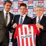 Luciano Vietto, en su presentación entre Caminero y Cerezo