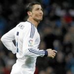 CRISTIANO RONALDO sonríe tras marcar uno de sus tres goles al Sevilla
