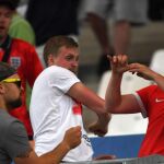 Seguidores rusos se enfrentan a ingleses durante el partido entre Inglaterra y Rusia del pasado sábado en Marsella