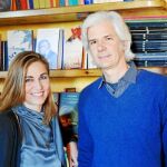 Inka Martí y Jacobo Siruela en la sede de Atalanta.
